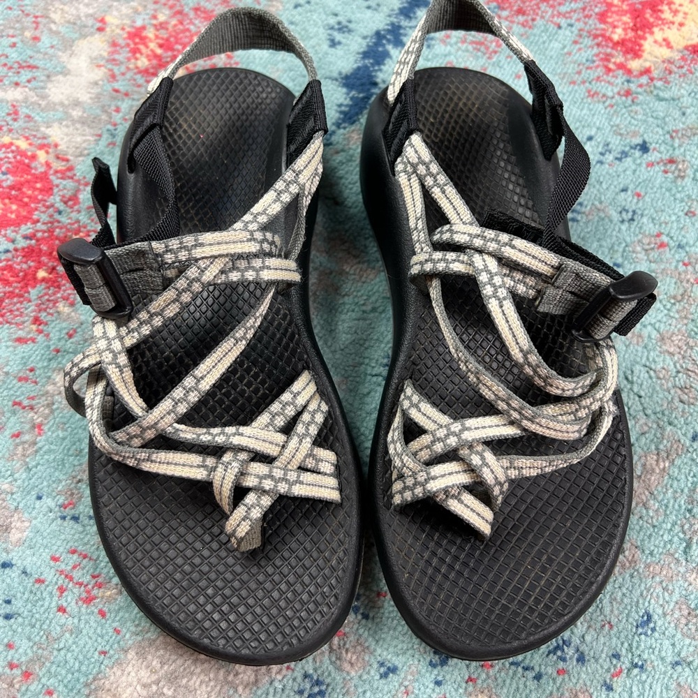 Chacos Womens Grey Sandals Size 8